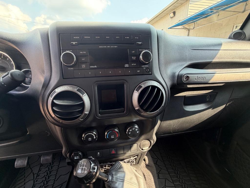 2013 Jeep Wrangler Sport - Photo 20