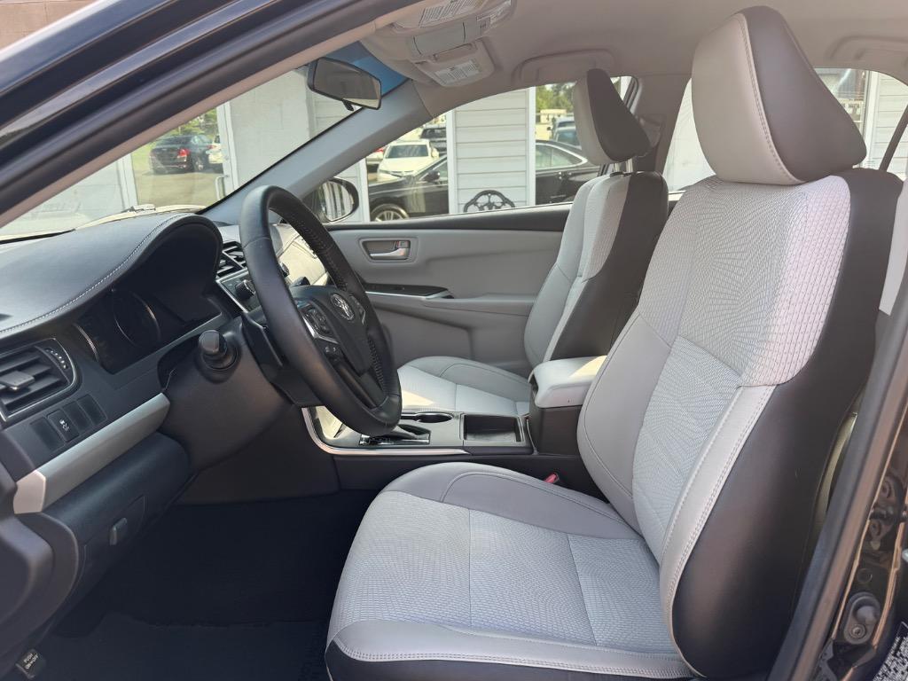 2016 Toyota Camry Special Edition - Photo 8