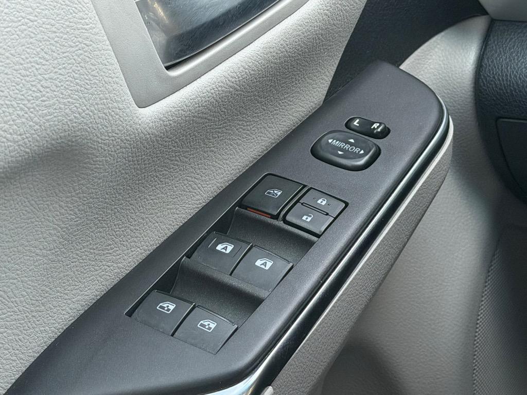 2016 Toyota Camry Special Edition - Photo 10