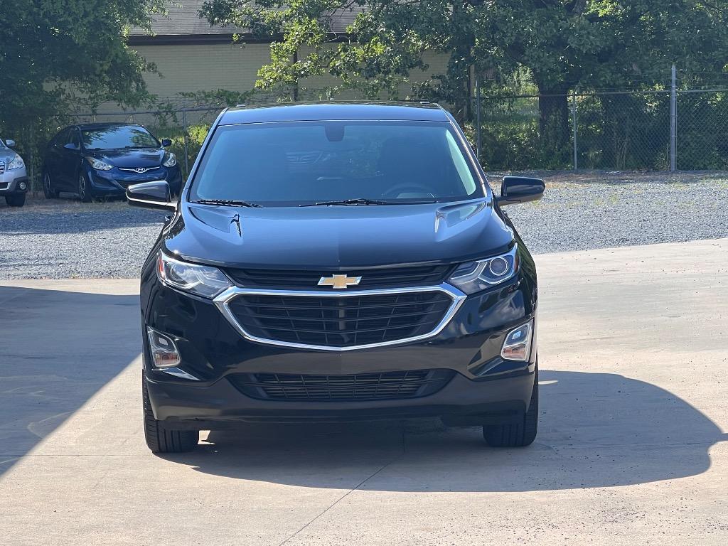 2018 Chevrolet Equinox LT photo 2