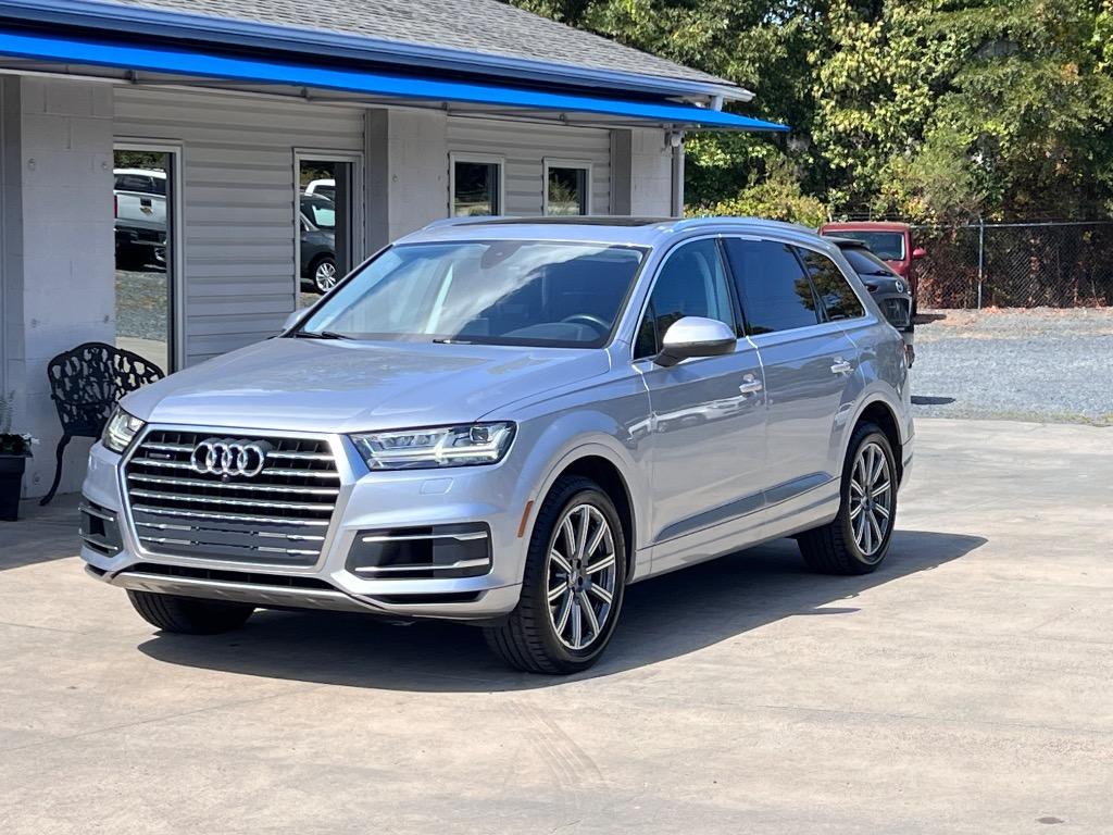 2018 Audi Q7 Premium Plus's photo