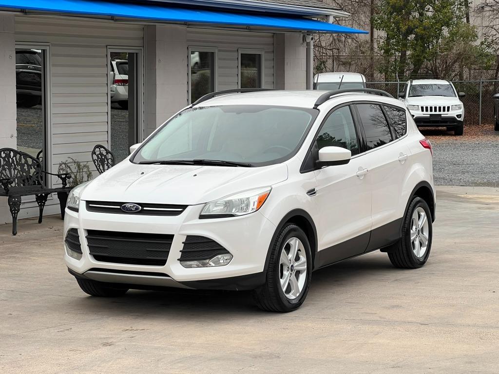 2016 Ford Escape SE's photo