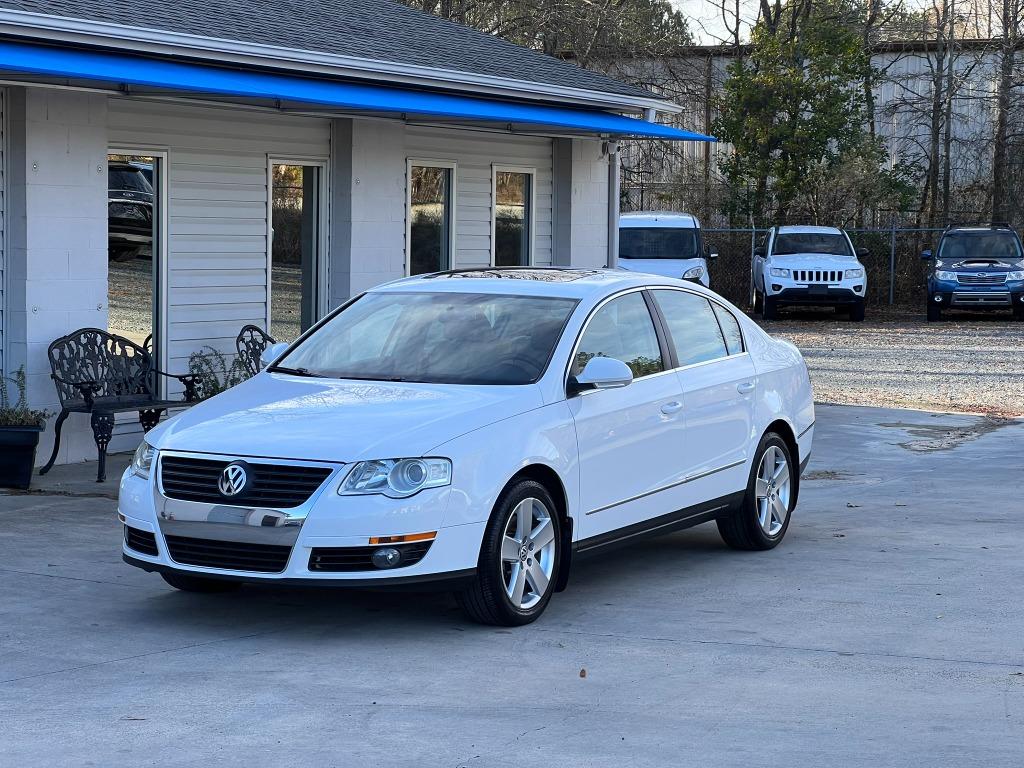 2009 Volkswagen Passat Komfort's photo