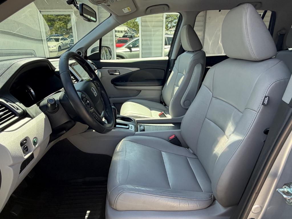 2017 Honda Pilot EX-L - Photo 8