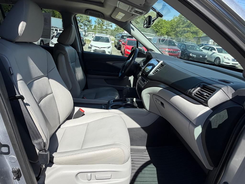2017 Honda Pilot EX-L - Photo 13