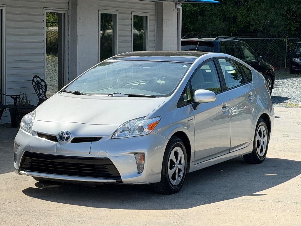 2015 Toyota Prius Three's photo